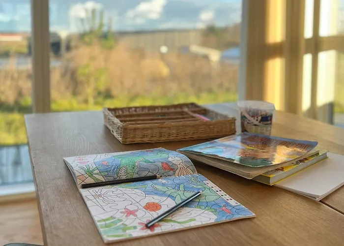 Elegant Minimalism In Near Vejle Fjord Feriehus *