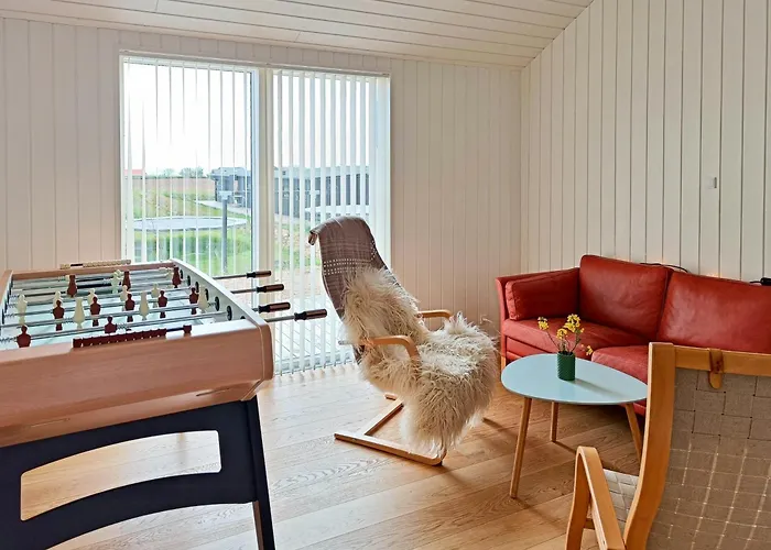 Feriehus Elegant Minimalism In Near Vejle Fjord *